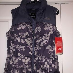North face Vest size small brand new with tags